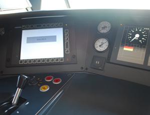 linke Seite, sowie Aussicht aus der Fahrerkabine(Aufnahme: Kovács, Károly Fig 10 Left and right side of the driver s desk, and the view from the cab (Photo: Károly KOVÁCS) 11.