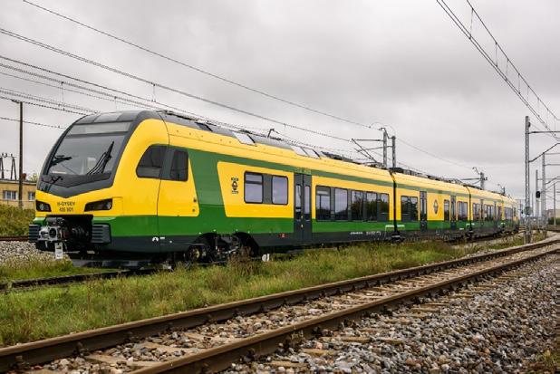 találhatók két a függőleges síkból kiemelkedő világítás kapcsolók, amelyet a véletlen elrontás elkerülése céljából takarólemezzel vettek körbe.