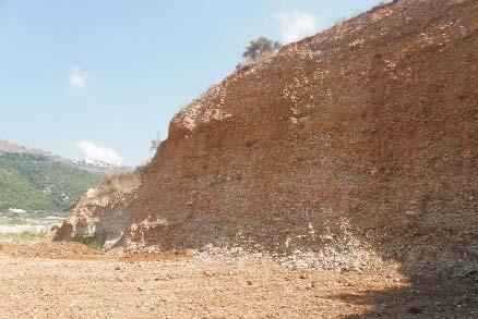 Archaeogeológiai megfigyelések a szíriai Margat (al-markab Citadel) keresztes vár ásatásán 107 pleisztocén mészkőben.