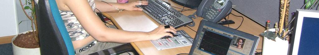 testtartását felvevő kamera A fiziológiai jeleket rögzítő ISAX A kísérletvezető számítógépe: a fiziológiai jelek online