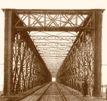 Az első híd