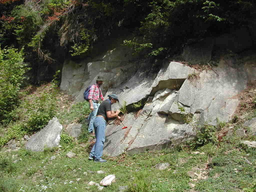 kor: 9,8 millió év Bazaltos andezit kőzet telér feltárása