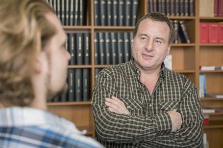 8 Egy példa: felmondásvédelmi per, perérték 12.000 euró. Az alap négy hónap havi 3.000 eurós bruttó jövedelem. Minden évben több mint 100 millió eurót harcolunk ki tagjaink számára.