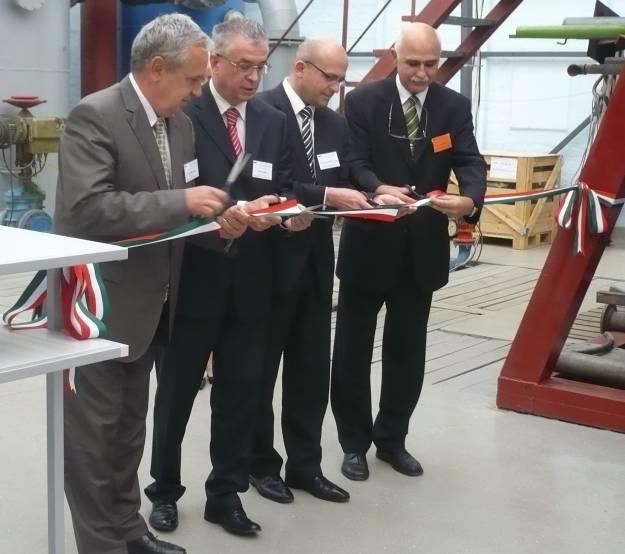 A személy- és kisteher gépjármű motorok kiszerelt állapotban történő vizsgálatára alkalmas komplex féktermi laboratórium a Társadalmi Infrastruktúra Operatív Program (TIOP) keretében került
