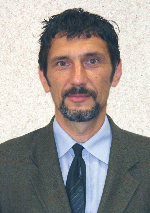 ÁLTALÁNOS INFORMATIKAI TANSZÉK A TANSZÉK RÖVID TÖRTÉNETE A Tanszéket 1989-ben, az Informatikai Intézettel együtt alapították Informatikai Tanszék néven.