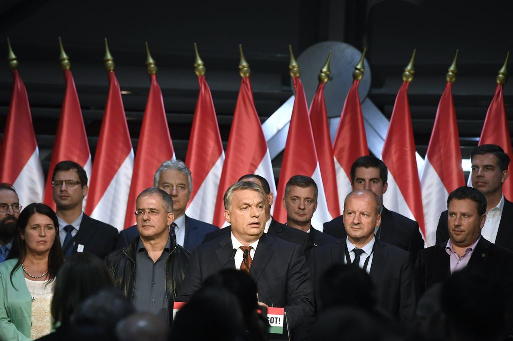 Orbán Viktor miniszterelnök alkotmánymódosítási javaslatot nyújt be a parlamentnek a vasárnapi kvótanépszavazás után, mert "az emberek akaratát rögzíteni kell az alaptörvényben". Fotó:MTI A kormányf?