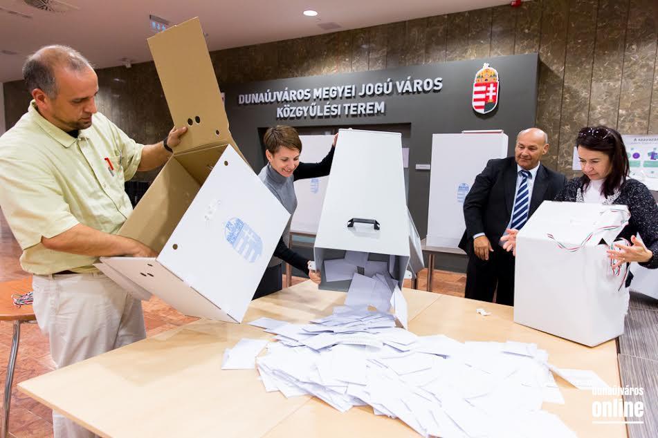Nyilatkozatában köszönetet mondott azoknak, akik részt vettek a referendumon, és külön azoknak, akik ugyan nem a kormánypártok szavazói, de átlátták, hogy "egy olyan nemzeti ügyben kell kiállni