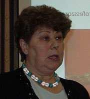 DR. HÉRICS MARGIT ELŐADÁSA...4 2012. 10. 25. I. évfolyam 5. szám www.egeszsegmiskolc.hu NAGYNÉ HALÁSZ ANNA ELŐADÁSA.