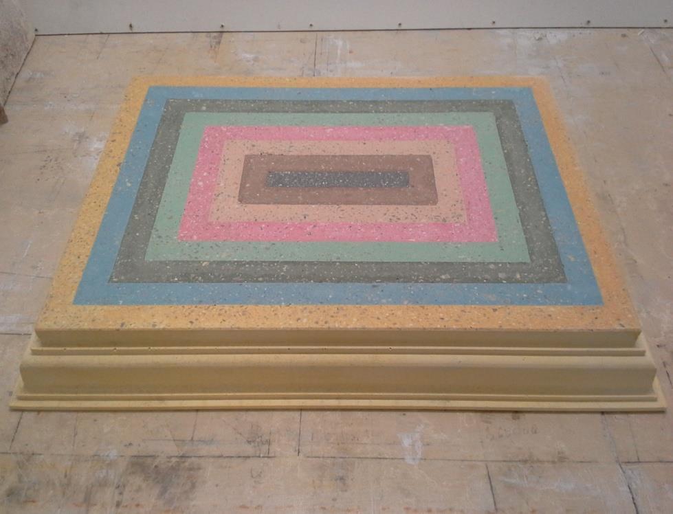 58.ábra terrazzó megcsiszolt változatban 5. Gipsz munkák A gipszmunkák keretében a formák, mint a műkő és a gipsztermékek előállításának fontos kelléke és a mintázás kerül terítékre.