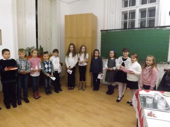 nevezési díj, sporteszközök, karácsonyi alkotóház Lipthay Levente ( Lovászpatona), Farkas Leila anyagai, stb.) (Gyömöre).