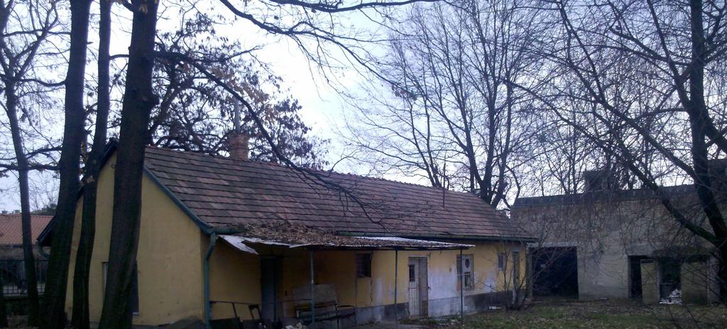 RAKTÁR -