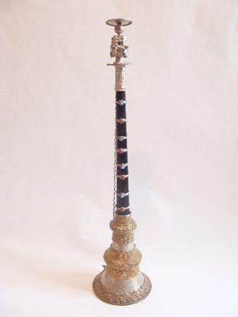 Salvi Nóra: Kelet-ázsiai duplanádas hangszerek 50 helyei: Tibet, Qinghai, Szecsuán, Ngawa, Gansu és Yunnan.