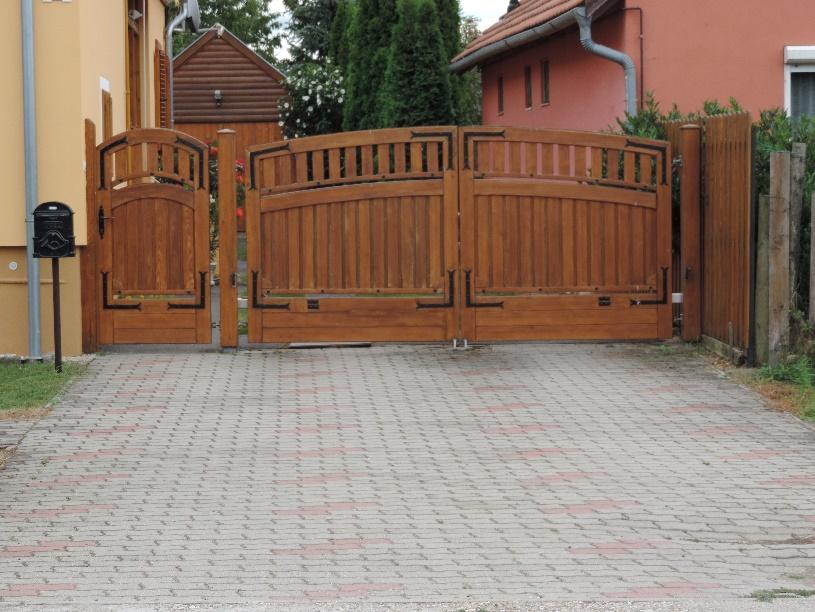 lábazattal és lábazat nélkül is.