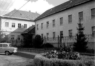 időszakban. Az 1950-es évektől állami iskola.