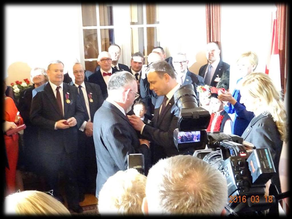 Andrzej Duda, a Lengyel Köztársaság elnöke 2016. március 18-án délután találkozott a magyarországi lengyelséggel a Lengyel Köztársaság Budapesti Nagykövetségén.