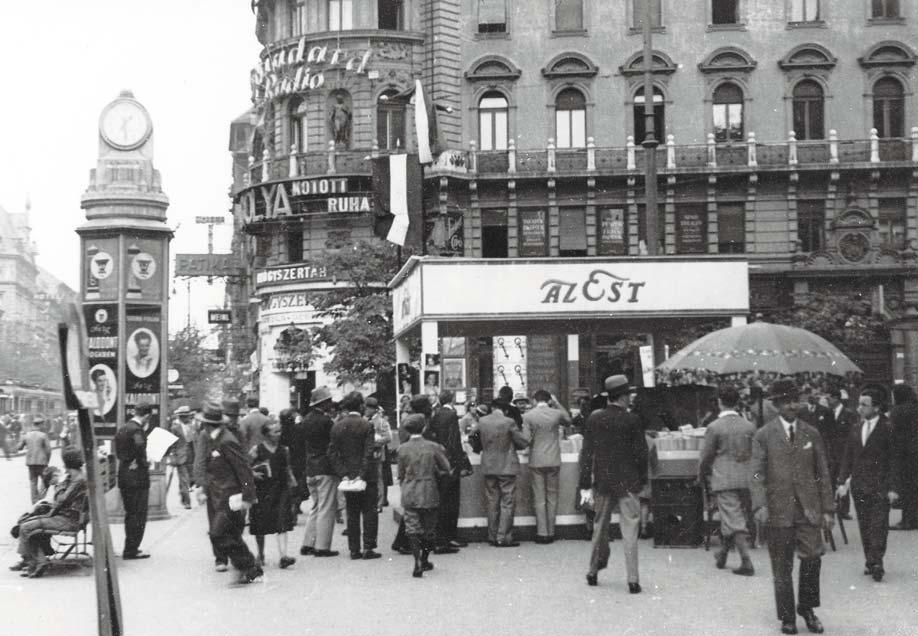 FOTÓ 66 F November 17. Budapest napja. A Pesti Est köszönti a várost! Fotó: 1935., www.fortepan.