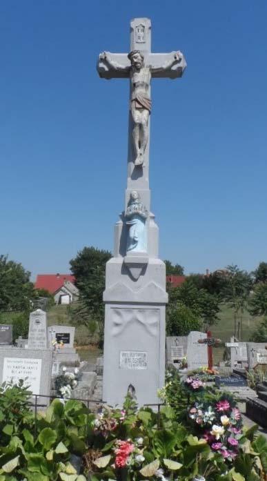 56 Temetői kereszt