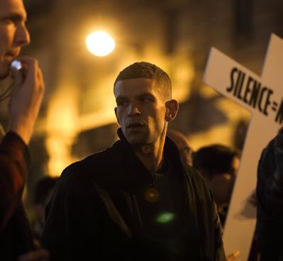 Celine Nieszawer TOVÁBBGONDOLÁSRA ÉRDEMES TÉMÁK A fenti elemzés elemein kívül a 120 dobbanás percenként című film több szempontja is további elemzést érdemel.