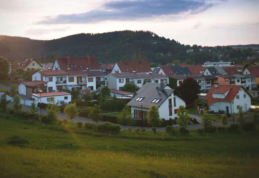 felelősséget nem vállal. A kiadó előzetes engedélye nélkül a lapban megjelent hirdetéseket felhasználni tilos!