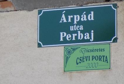magasló jegenyefákkal
