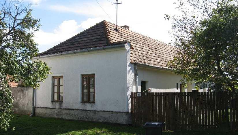 Iskol u 24. (hrsz. 303) 33.