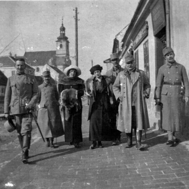 Pallay Tibor, főhadnagy, vasútmérnök, építésvezető Wilhelm Seemayer, főhadnagy, majd százados, hivatalvezető Vajda József, hadapród-tiszthelyettes Leitner Ernő, hadapród-tiszthelyettes Jozef Wilhelm,