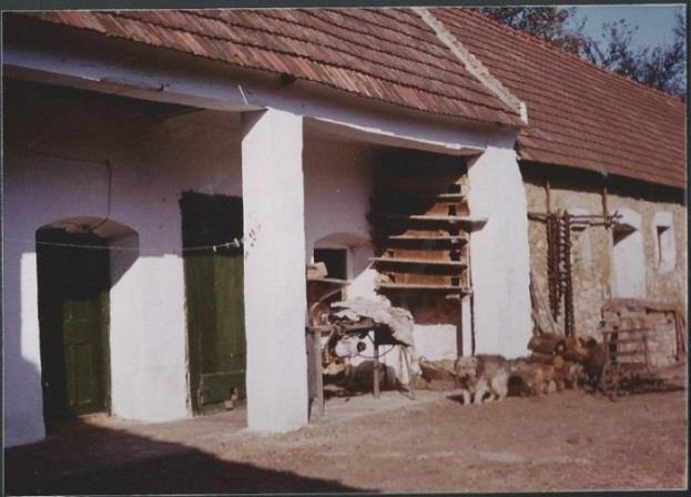 A Gerwald/Straub kocsma udvarán még mai is áll a több mint száz éves zuhatagkút, mely