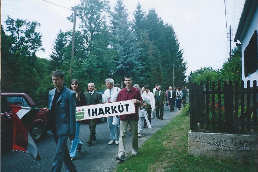 N É M E T B Á N Y A É R T É K E I VOLT EGYSZER EGY FALU, IHARKÚT Épített környezet kategória A Németbányával szomszédos Iharkút már az Árpád -korban lakott volt, a török időben pusztává vált.