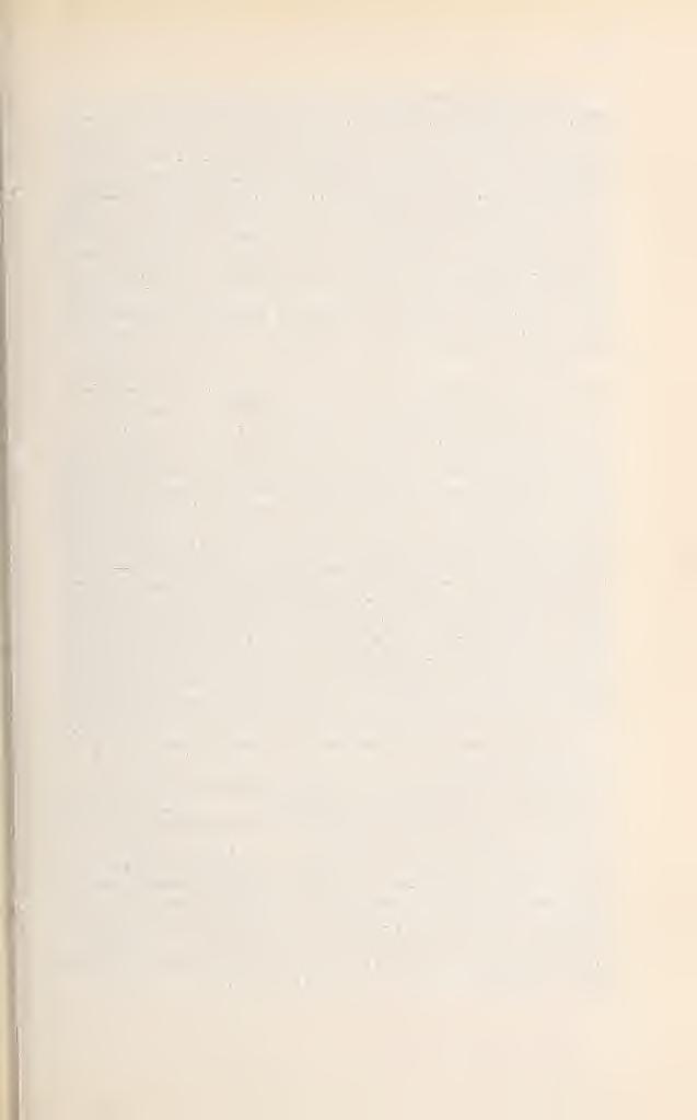 185 tm pilis floccosis glandulisque dispersis v. subnullis obsitus. Fólia radicalia elliptica v. oblonga, petioiata, utrinque breviter v.