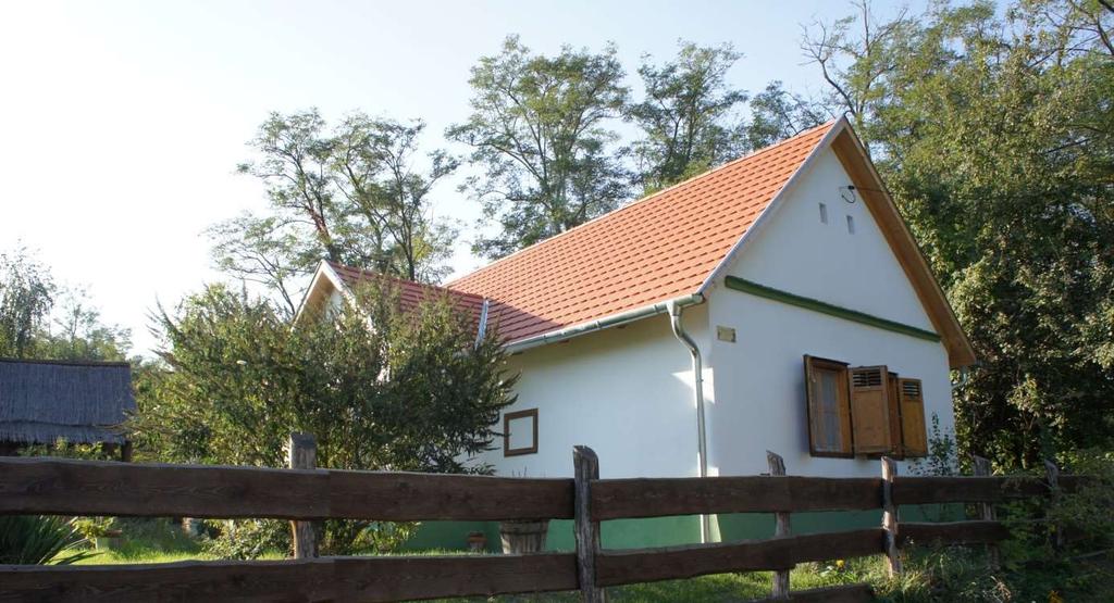 A község ezen részén vegyes karakterű épületek láthatóak.
