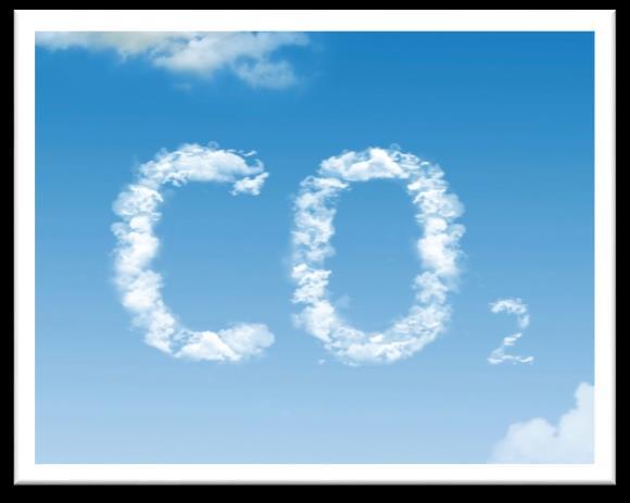Szén-dioxid Szobahőmérsékleten: színtelen, szagtalan gáz, a levegőnél nehezebb (~x1,5) A légkör természetes alkotóeleme Széntartalmú anyagok (fosszilis tüzelőanyagok) és szerves