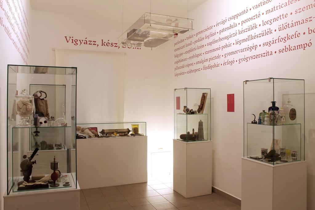 KIÁLLÍTÁSOK / EXHIBITIONS 52 Budapest, 1970. április 11. 1214/1970.