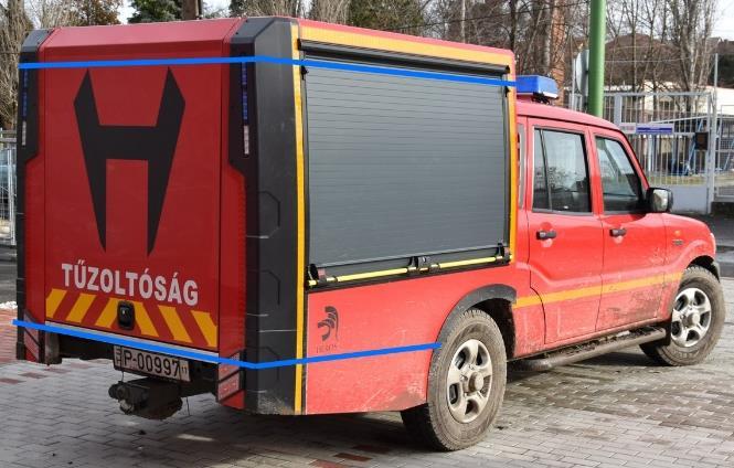 A starter berendezés állandó hőfokon tartja a motor hűtővizét, ugyancsak nyomás alatt a fék levegőrendszert, tölti az akkumulátort, így a gyors kivonulás biztosított.