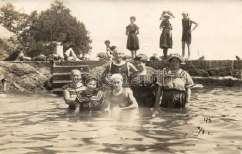 bathing people gr 1400