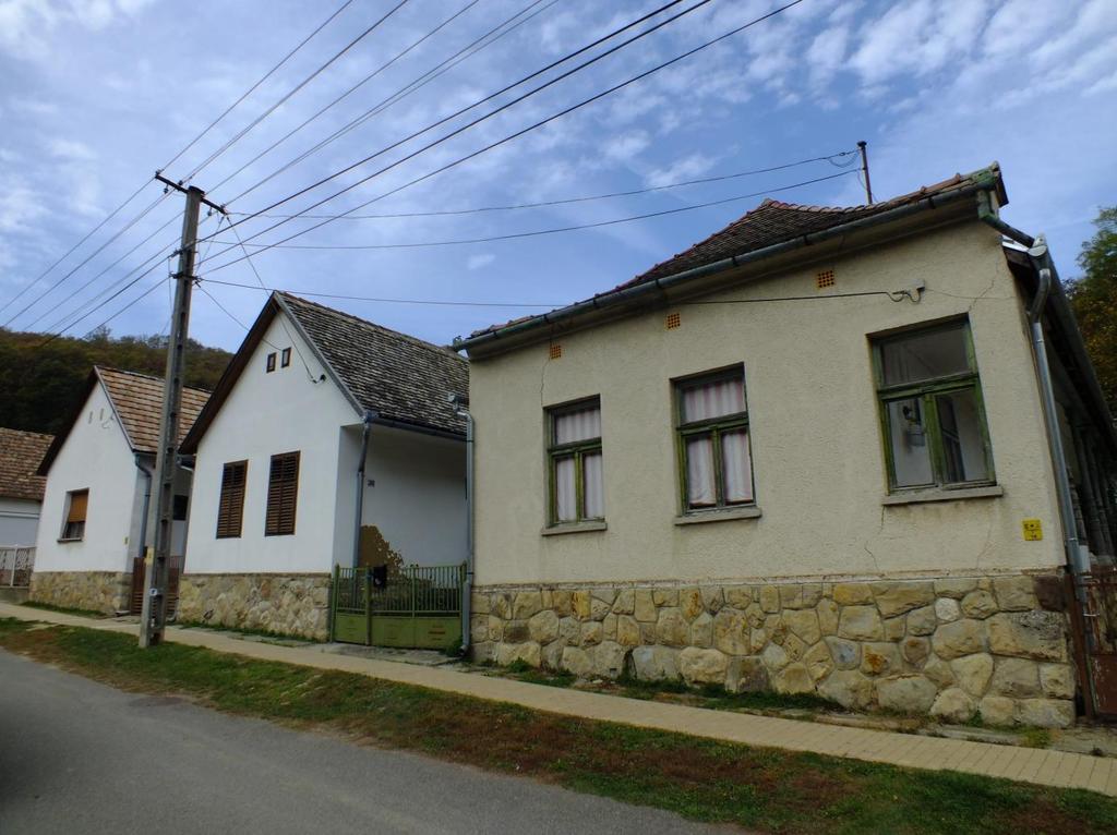 Fő utca 27.