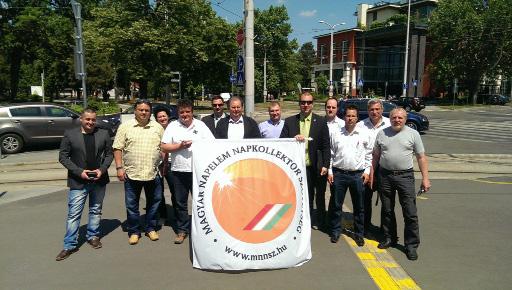 hu szolár szakmai portált, mely összegyűjti a hazai és a nemzetközi nyomtatott és elektronikus sajtóban megjelenő szolár piaci híreket, információkat, tanulmányokat.