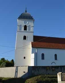 század elején gótikus stílusban átépítették, ekkor készült a gótikus kápolna is. A templom barokk újjáépítése 1723-1786 között, több fázisban készült.