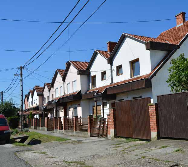 6. ÉPÍTÉSZETI AJÁNLÁSOK Kertvárosias lakóterületek A sorházas és társasházas területek építészeti karaktere sűrű beépítés sorházas beépítés, vagy nagyon szabályos oldalhatáron álló beépítés keskeny