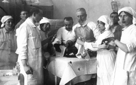 laptulajdonos, műgyűjtő 1893: a Lukács rt: