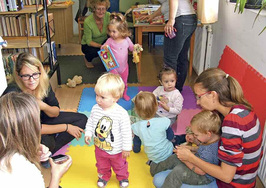 délelőtt. A program célja: ismerkedni a könyvtári környezettel, igényfelmérés gyermekkönyvek iránti szükségletre.