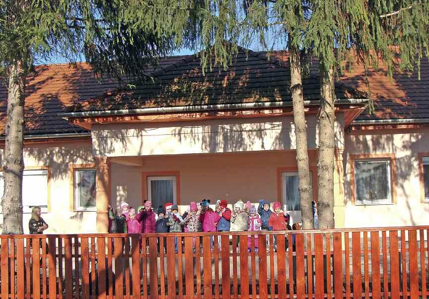 óvodaudvar fejlesztése Besnyőn című projekt.