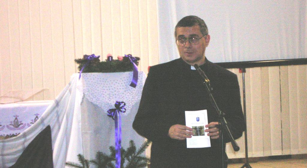 A CSALÁDNAK JOGA VAN ahhoz, hogy családként létezzen és fejlődjék: azaz minden embernek (még a szegényeknek is) joga van a családalapításhoz, valamint a családfenntartáshoz szükséges javakhoz; az
