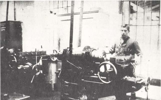 Hosszú és kemény gazdasági harc után - melyben a kommunisták vezették a munkásokat - 1946.