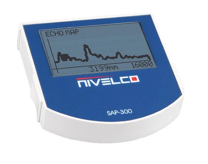 A nagyméretű LCD pontmátrix kijelzőn az adatok digitális és analóg bárgráf formában láthatók.