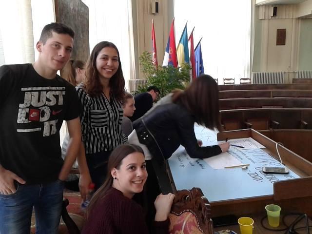 November 17-én a Zentai Gimnázium diákjai részt vettek a Zenta község ifjúsági