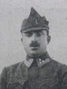november 2-án megsebesült, 75%-os HR-ként leszerelt. Kitüntetés: kisezüst v.é., K.cs.k., seb.é., h.e.é. Dobra János (Tiszasásvár, 1888) Beregszász polgára, Balazséron igazgató-tanító, t hdgy.