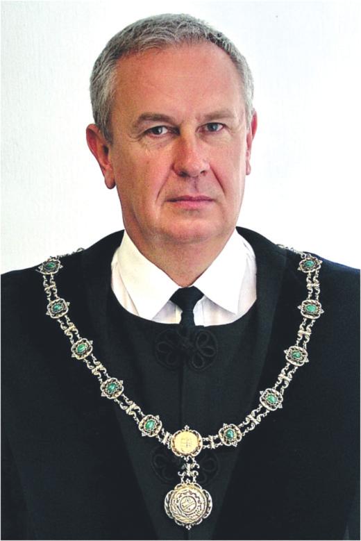 szaki Egyetem, illetve a Miskolci Egyetem Gépészmérnöki Karának végz sei, kezdve a tíz éve végzettekt l az aranydiplomásokig, illetve az 55 éve végzettekig, hogy tájékozódjanak a volt egyetemükön