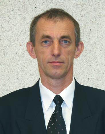 MECHANIKAI TANSZÉK TANSZÉKVEZET Dr. habil. Bertóti Edgár okleveles gépészmérnök az MTA doktora egyetemi tanár érdemel, hogy a Tanszék oktatói közül Dr. Kozák Imre és Dr.