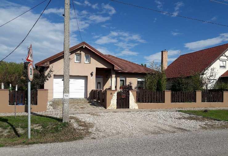 építése esetén az utca arculatához