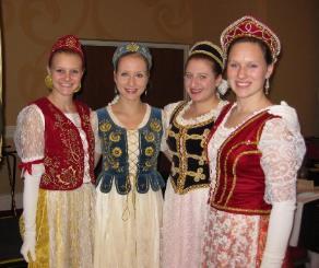 MAGYAR BÁL / HUNGARIAN BALL NOVEMBER 24-én, SZOMBATON / SATURDAY: GRAND BALLROOM Jegyek csak elővételben kaphatók, az ajtónál nincs jegyárusítás.